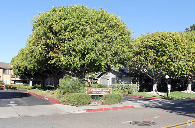 Primary Photo - La Jolla Park Villas