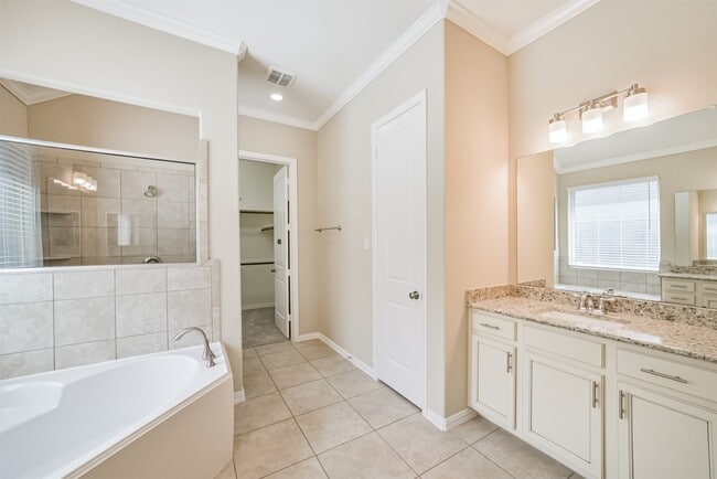 Building Photo - 22326 Tiltwood Ln