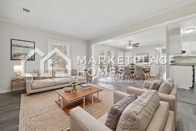 Building Photo - 8206 Huntington Dr