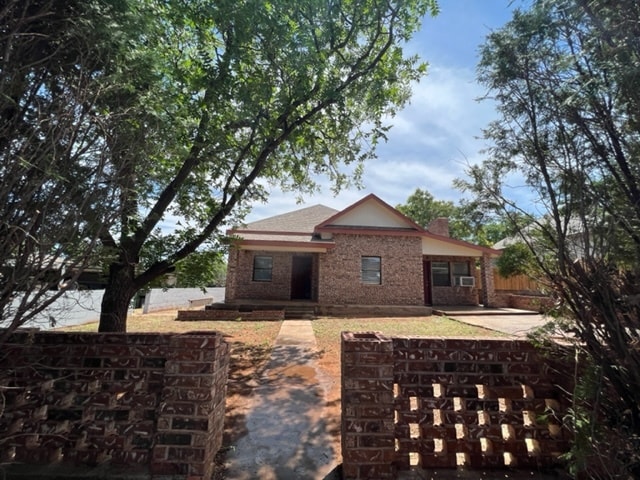 Building Photo - 612 Pecan St