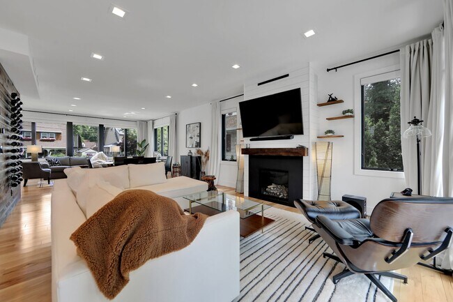 Building Photo - 528 Sagamore Ave