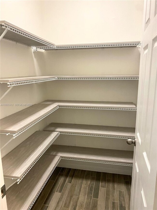 Building Photo - 8251 Randal Park Blvd