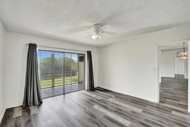 Building Photo - 2430 SW 81st Ave