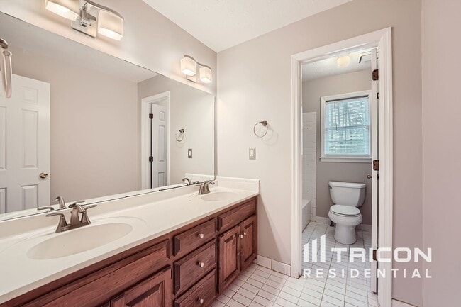 Building Photo - 847 Castle Walk Cove SW
