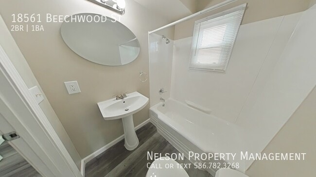 Building Photo - 18561 Beechwood St
