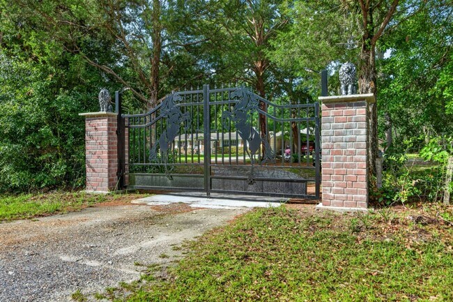 Building Photo - Bring Your Boat, RV, and Other Toys Home