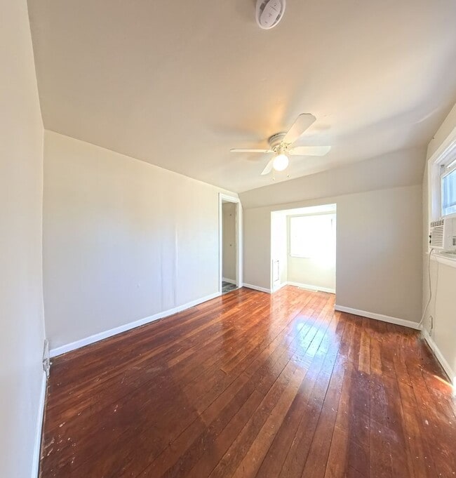 Building Photo - Charming 3 Bedroom 1.5 Bath in Clive