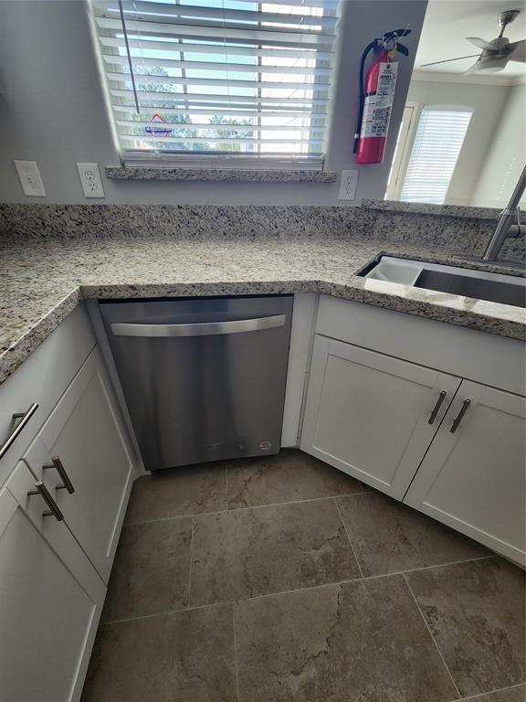 Building Photo - 4650 Larkspur St