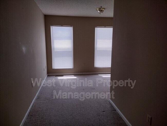 Building Photo - 104 N 8th St