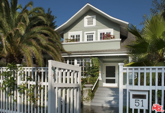 Building Photo - 51 27th Ave