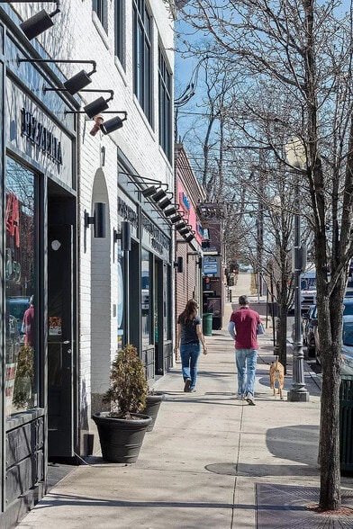 Building Photo - 663 Locust St