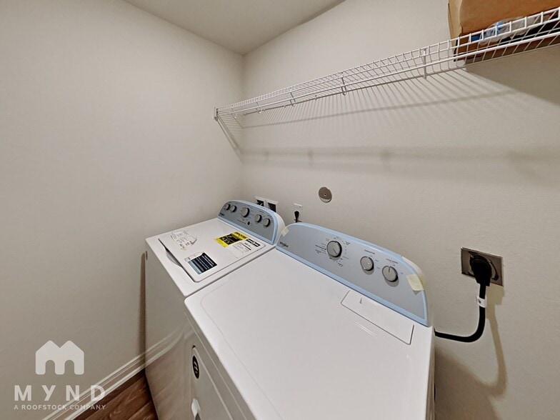 Building Photo - 7331 Anchor Cyn