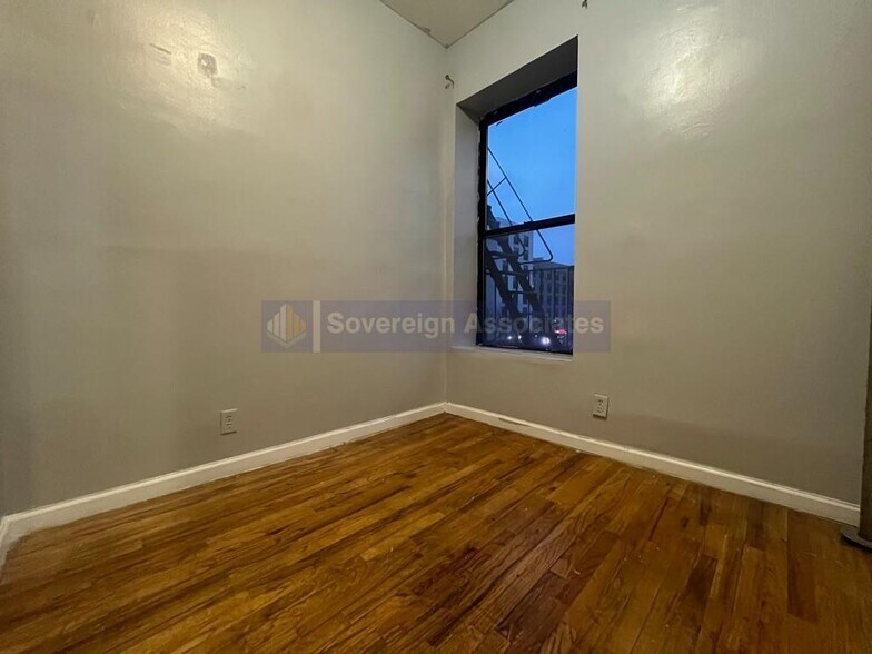 Building Photo - 301 W 141st St