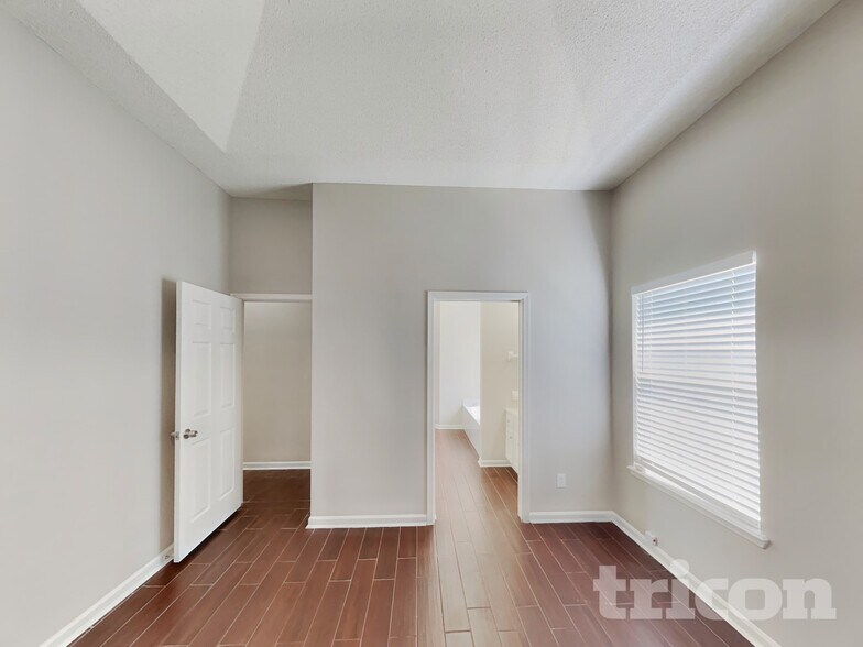 Building Photo - 843 Magic Cove Ln
