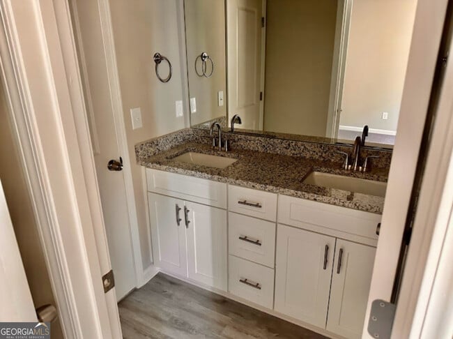 Building Photo - 87 Mineral Springs Ln