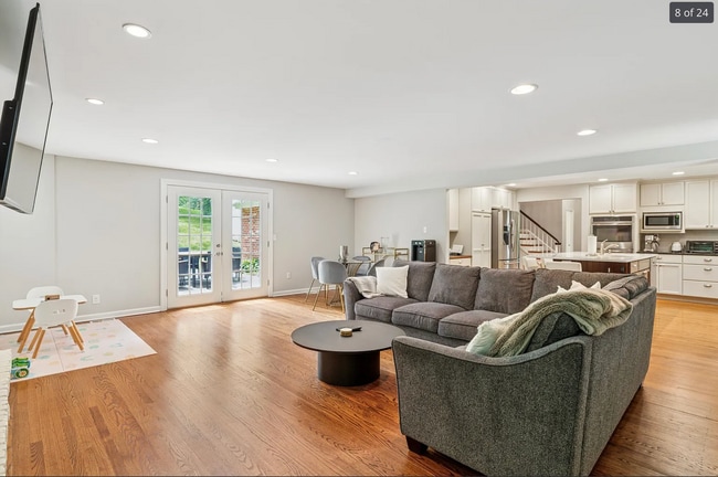 Building Photo - 903 Sulgrave Ln