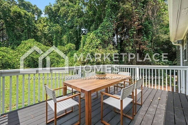 Building Photo - 109 Hampton Dr