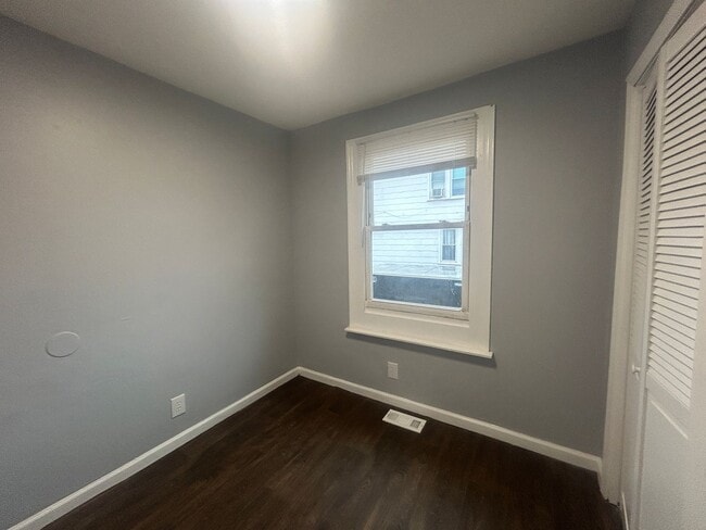 Building Photo - Cozy 3 Bedroom Single Family House for Rent in Neptune!