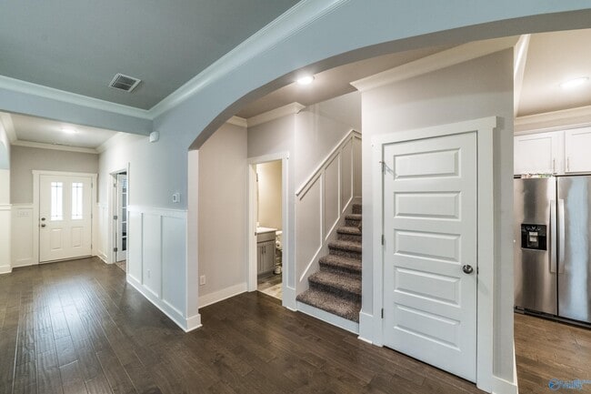 Building Photo - 6 Desert Oak Ct SW