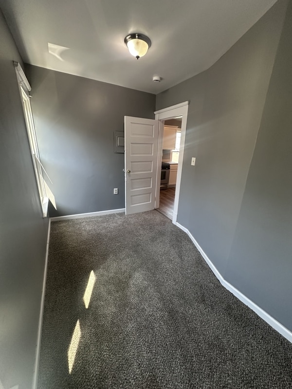 Building Photo - 3414 Daisy Ave