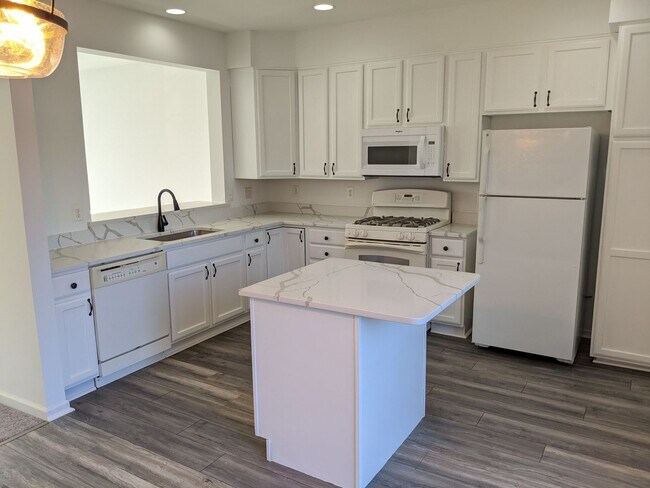 Building Photo - 6516 Daytona Ct