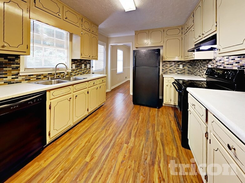 Building Photo - 4273 Ipwich Ct SW