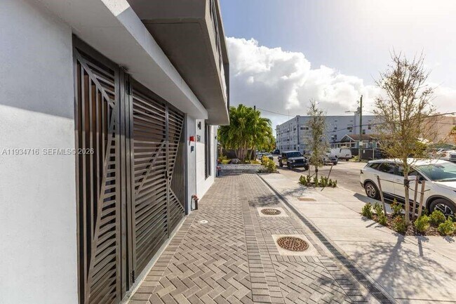 Building Photo - 1547 NW 2nd St