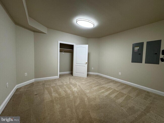 Building Photo - 4925 Cahoon Ct
