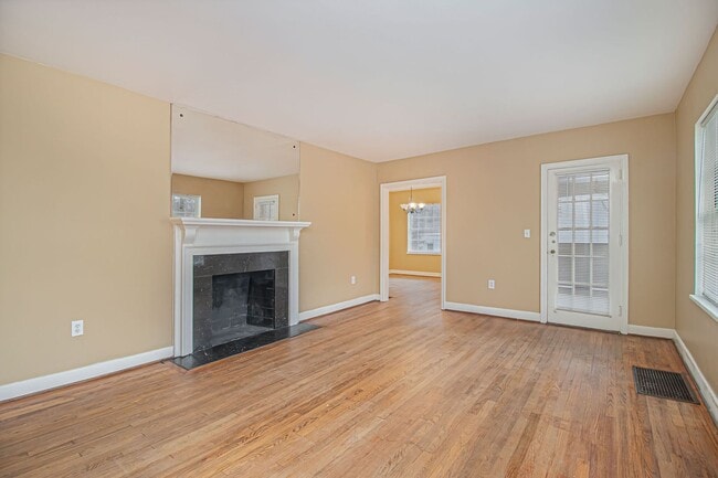 Building Photo - 3 bdrm, 2 bath home near Emory & CDC