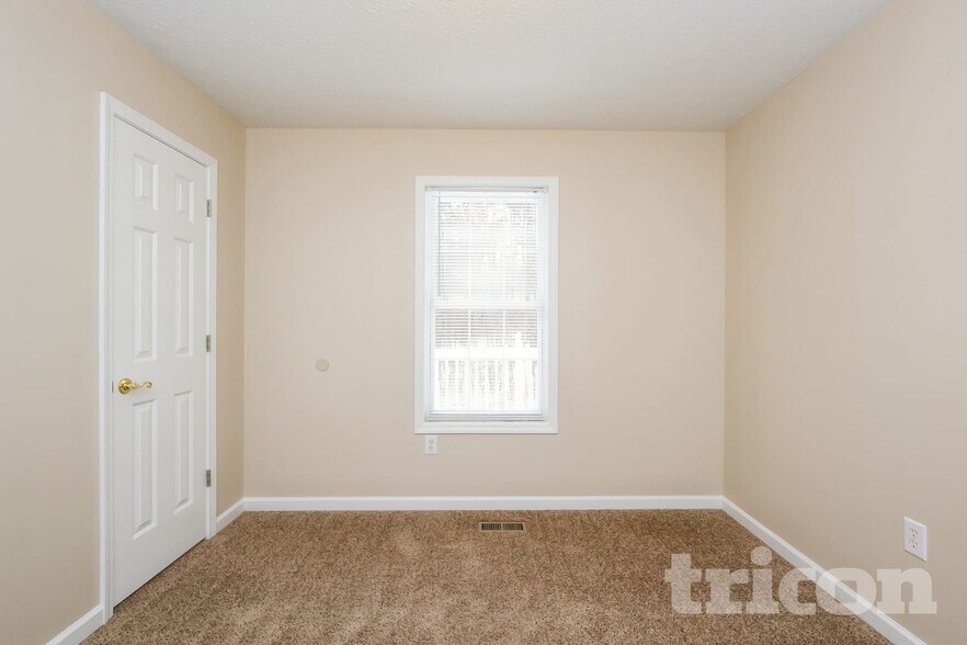 Building Photo - 302 Bethel Dr