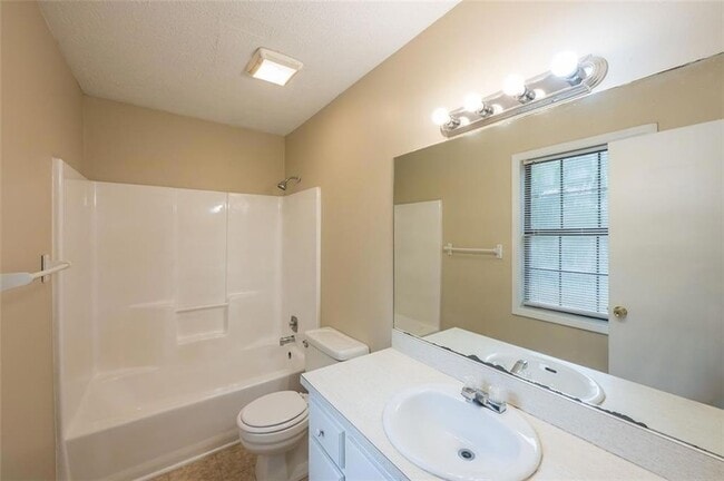 Building Photo - 3038 Courtney Dr