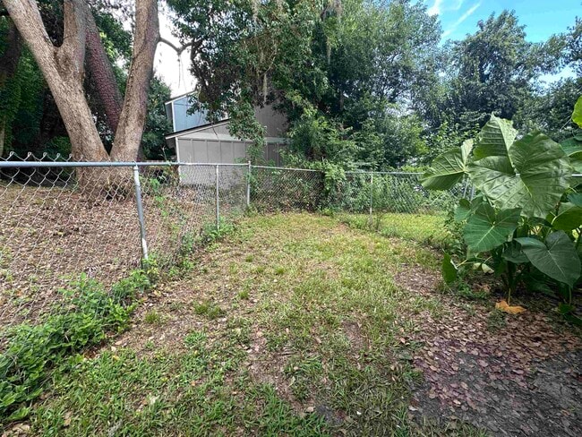 Building Photo - 1411 McCauley Rd