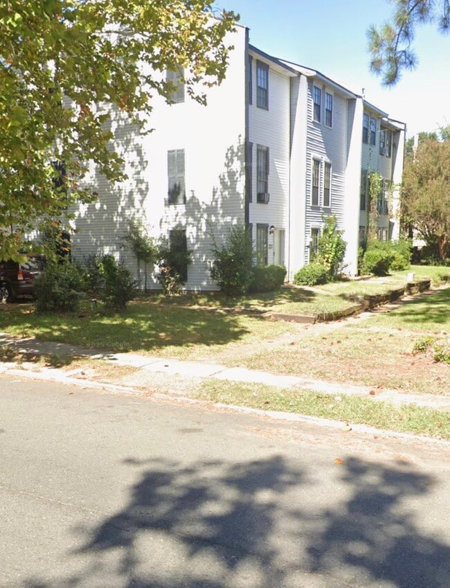 Building Photo - 1414 Highland Ave