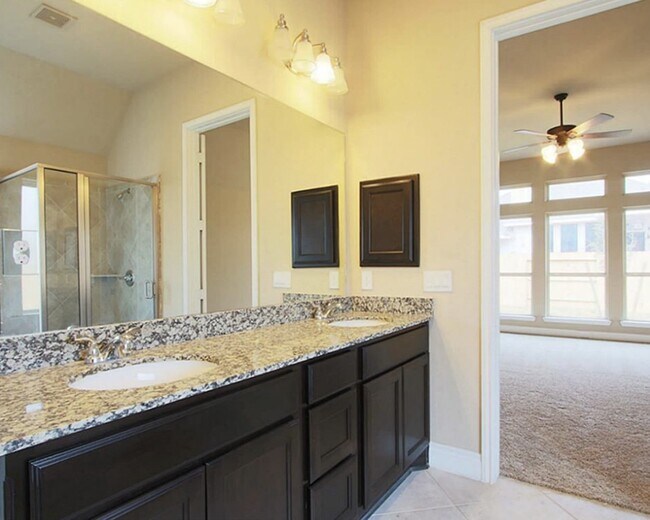 Building Photo - 10902 Kennowy Ct