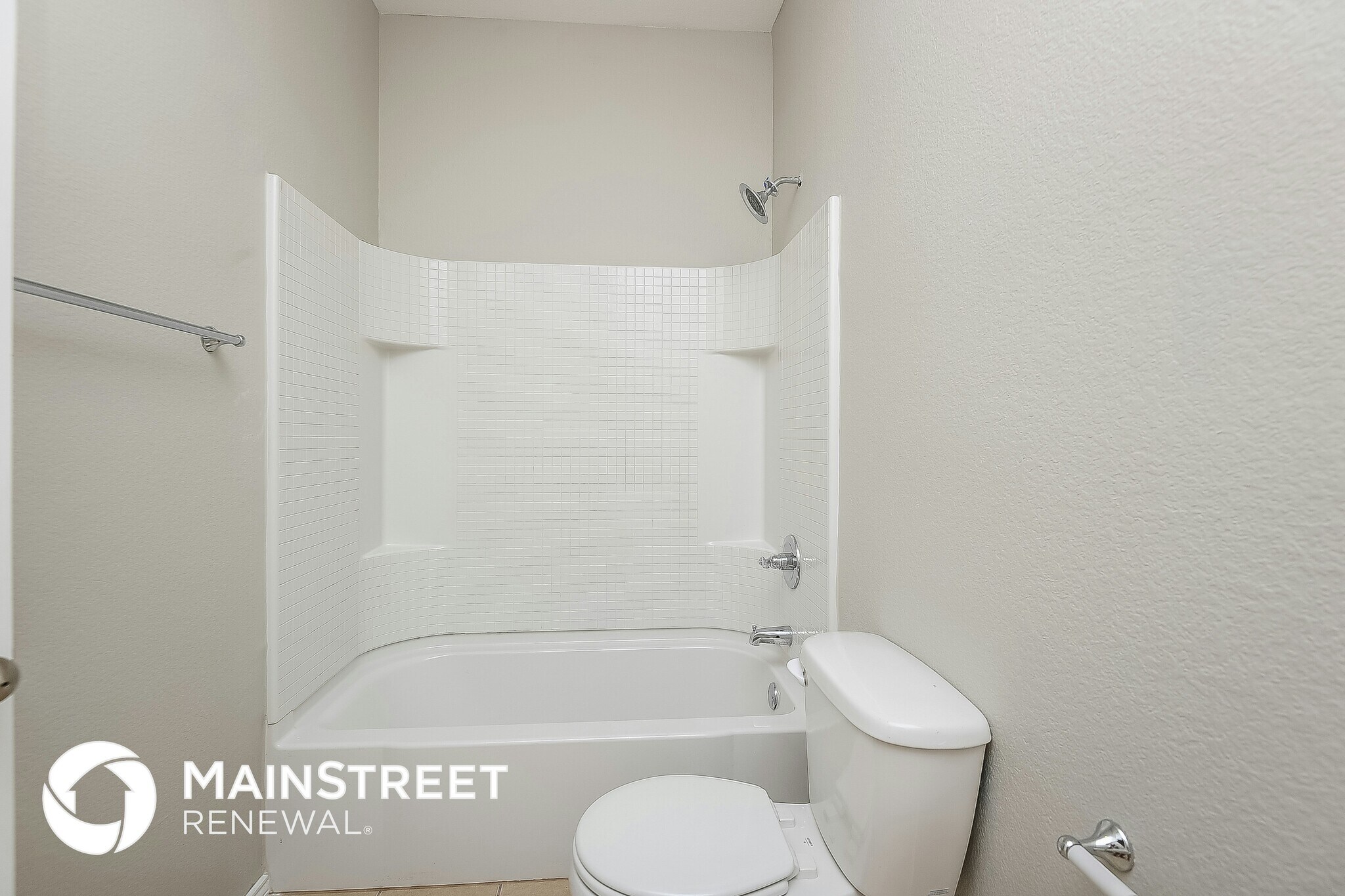 Building Photo - 421 Crescent Creek Ln