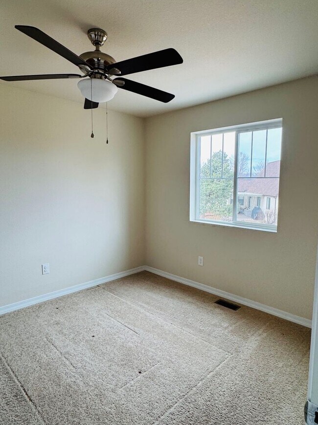 Building Photo - 5642 Heathland Terrace