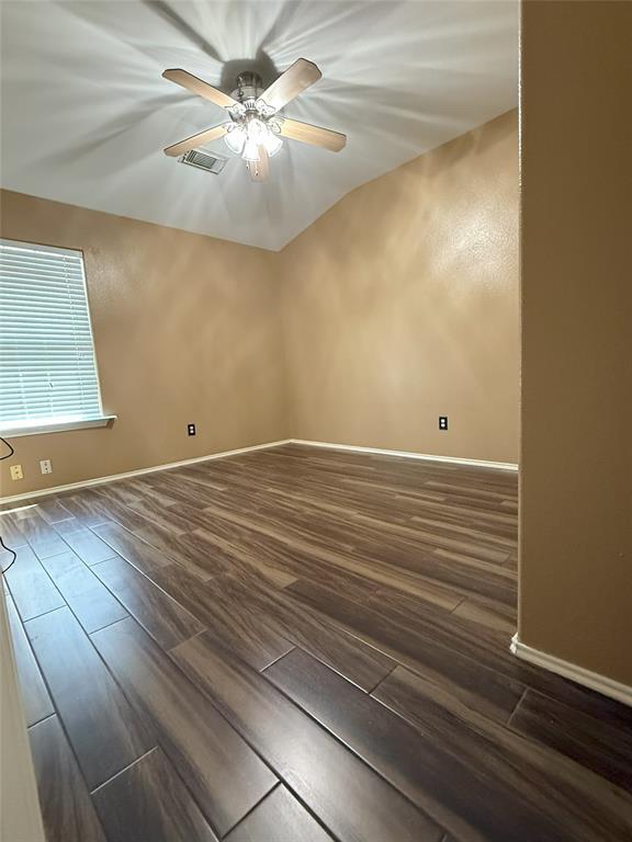 Building Photo - 711 Sun Lodge Dr