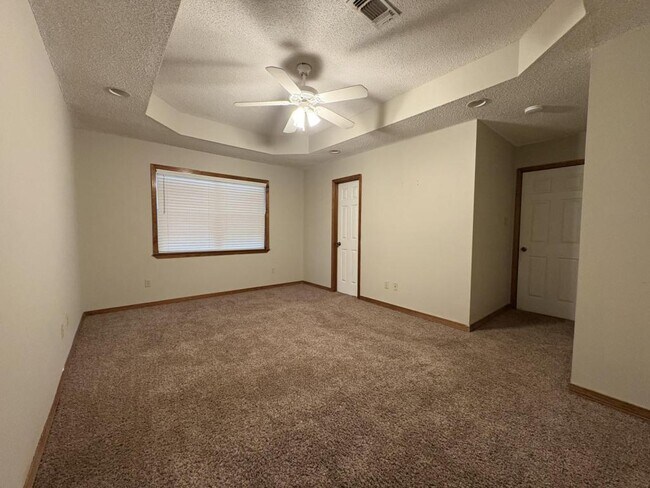 Building Photo - 1508 Beachview Dr