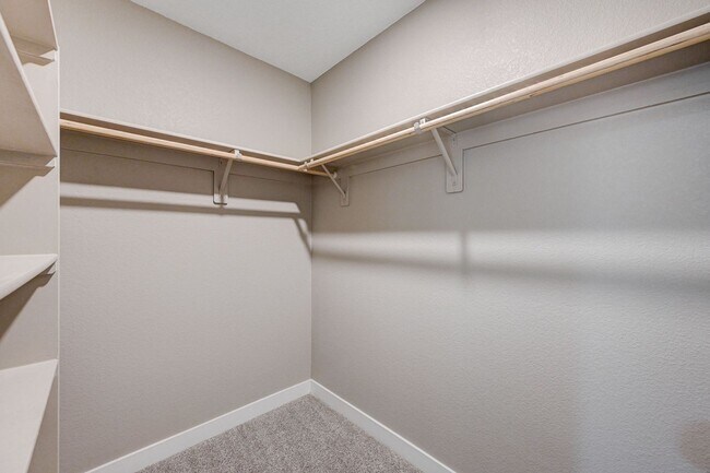 Building Photo - 2022 Single Family Home: 50% off first mon...