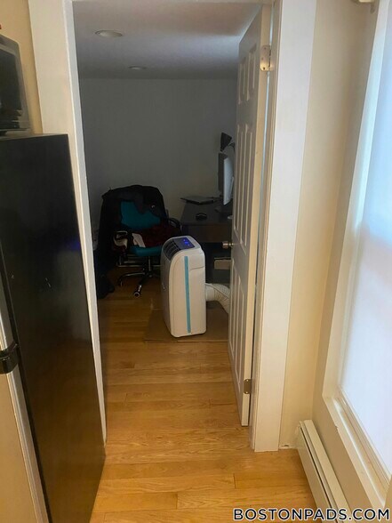 Building Photo - 232 Cambridge St