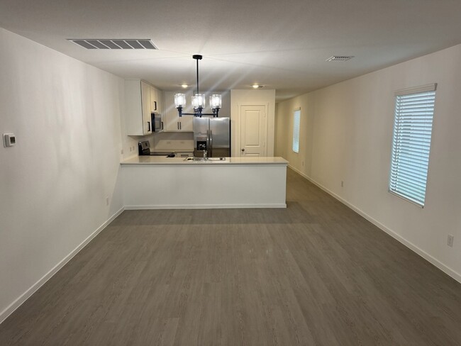 Building Photo - 405 Shearwater Ave