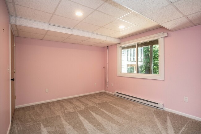 Building Photo - 10 Riverview
