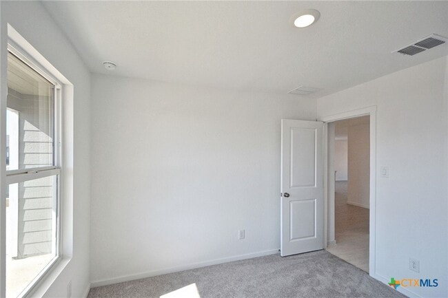 Building Photo - 3243 Gingham Pt