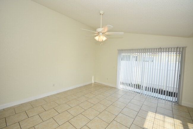 Building Photo - 42 Coral Reef Ct N