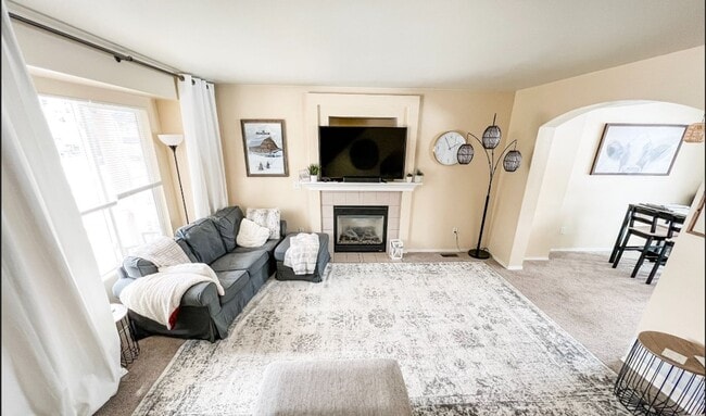 Building Photo - Lovely 4 Bedroom Home in Jackson Creek on ...