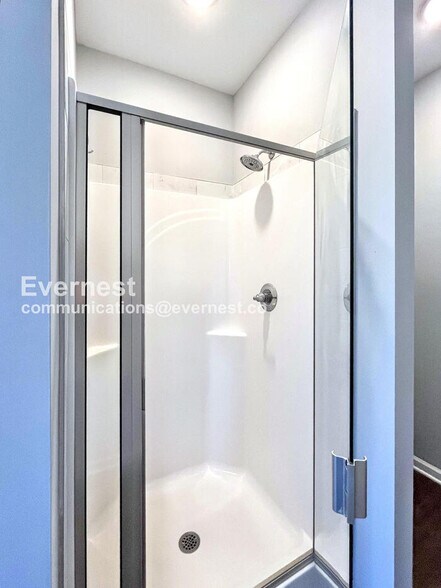 Building Photo - 1117 Prospect Ct