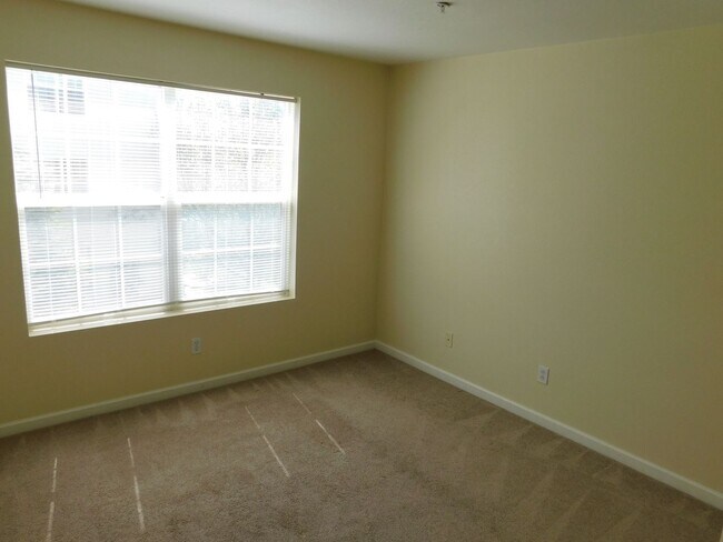 Building Photo - 3 Bed | 2 Bath | 1,264 sq ft | Littleton, CO  **Available Mid August**