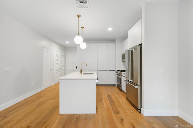 Building Photo - 695 Merrick Ave