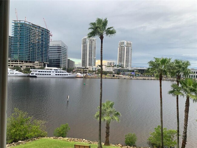 Building Photo - 702 Coral Reef Dr