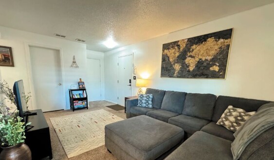 Building Photo - 3552 S Gateway Blvd